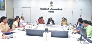 “जिल्ह्यातील रस्ते अपघात कमी करण्यासाठी ठोस उपाययोजना” – परिवहन आयुक्त विवेक भिमनवार.