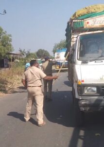 मढी यात्रेत पोलिसांचा ‘खाक्या’ की अरेरावी? पोलीस निरीक्षकांवर भाविकांना मारहाण अन् गाड्यांच्या तोडफोडीचा आरोप..!