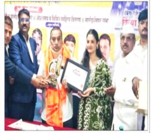 जामखेडचे ज्येष्ठ पत्रकार दत्तात्रय राऊत आणि फायकभाई सय्यद ‘टॉप टेन’ पुरस्काराने सन्मानित