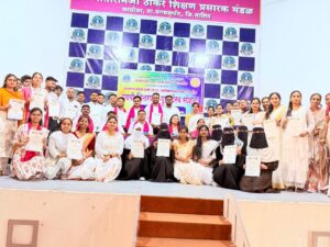 मंगरुळपीर येथील यशवंतराव चव्हाण शिक्षण महाविद्यालयात पदवी वितरण व विद्यार्थी गुणगौरव सोहळा ऊत्साहात