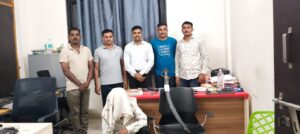 उमरखेड शहरात तलवार घेवुन फिरणा-यास इसमास घेतले ताब्यात डिटेक्शन बँच (DB) उमरखेड यांची कारवाई