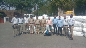 समृद्धी महामार्गावर १.३१ कोटींचा प्रतिबंधित गुटखा जप्त