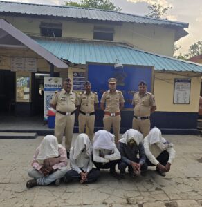 ऑपरेशन प्रहार अंतर्गत माना येथे जुगार अड्ड्यांवर पोलिसांची धाड ; ५ आरोपी ताब्यात, रोख रकमेसह मुद्देमाल जप्त