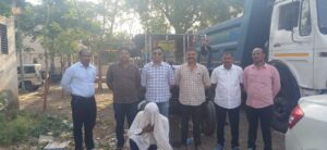 पोलीस स्टेशन उमरखेड हददीत अवैध पिवळी रेती वाहतुक करणा-या टॅक्टर जप्त करुन चालक