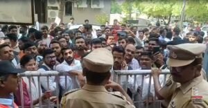 हायकोर्ट टायपिंग परीक्षेत गोंधळ! तांत्रिक बिघाडाने विद्यार्थी संतप्त!