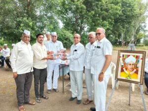 यावलमध्ये शिक्षकांचा सन्मान; शाळांना आरोग्य पेटीचे वाटप!