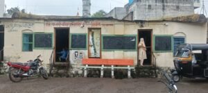 यावलच्या जि.प. शाळेची दुरवस्था; विद्यार्थ्यांचे आरोग्य धोक्यात?