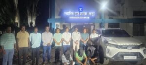 पळशी फाट्यावर पहाटे धडक कारवाई; तिघे ताब्यात !