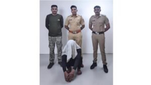 तडीपार आरोपी चिंटया साथीदारासह पोलिसांच्या ताब्यात !