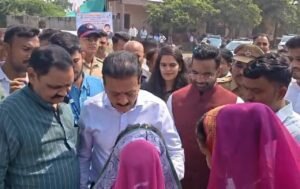 पहूरमध्ये मोठ्या घोषणा! मुलींचे वसतिगृह, पोलीस प्रशिक्षण केंद्र उभारणार!
