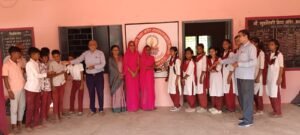 मनवेल येथे एक ते एकोणावीस वयोगटातील विद्यार्थ्यांना जंतनाशक गोळ्यांचे वाटप!
